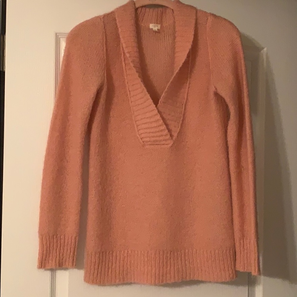 Rose v neck sweater